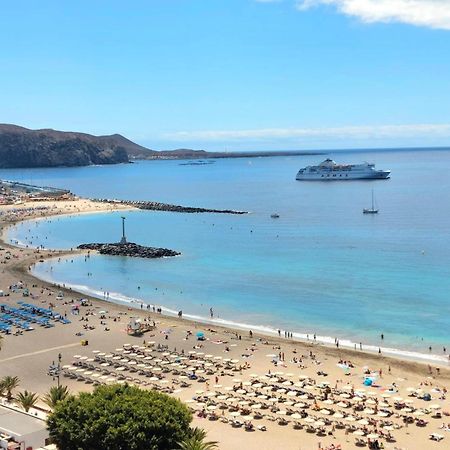 Few Steps From The Beach Hostel In Los Cristianos Arona  Eksteriør billede