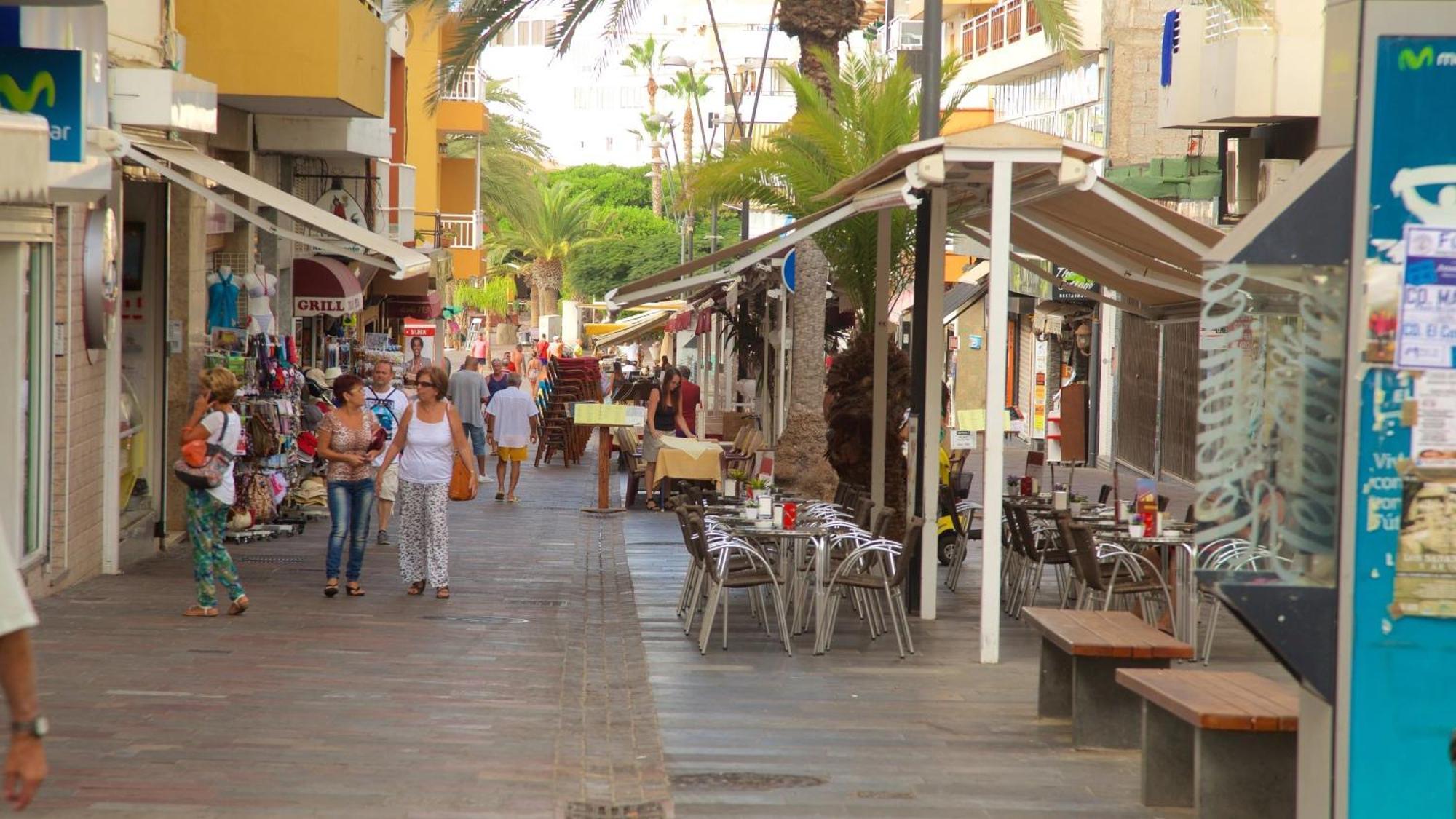 Few Steps From The Beach Hostel In Los Cristianos Arona  Eksteriør billede